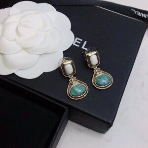 ✨✨Chanel earrings✨✨